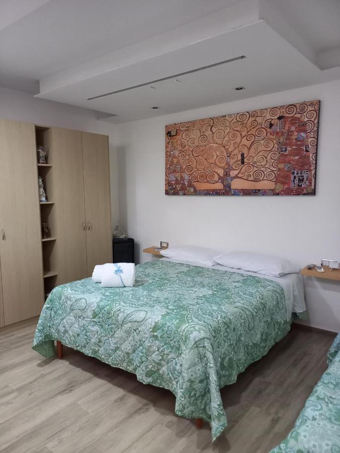 Camera Eden Hotel Formia Luaran gambar