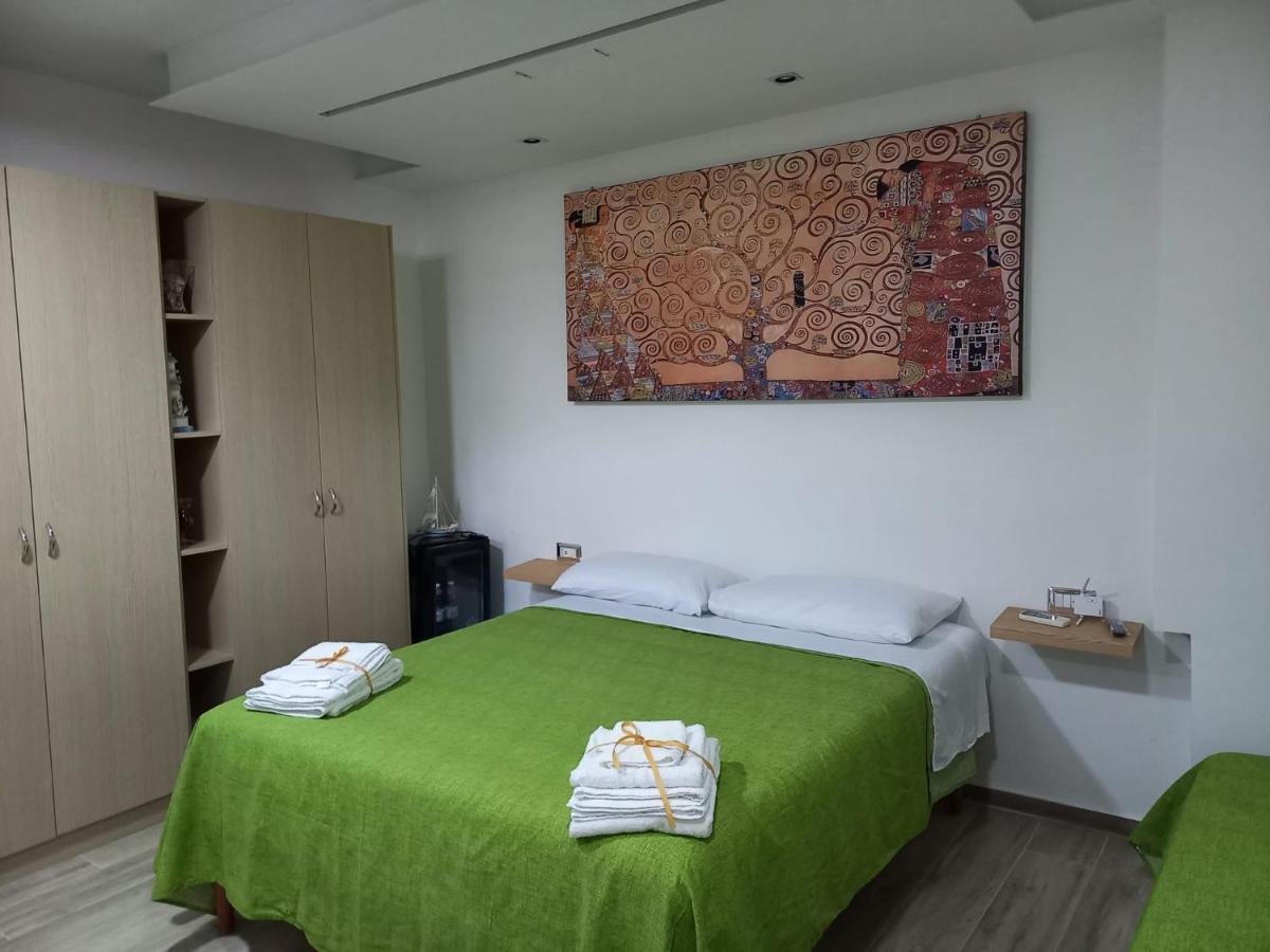 Camera Eden Hotel Formia Luaran gambar