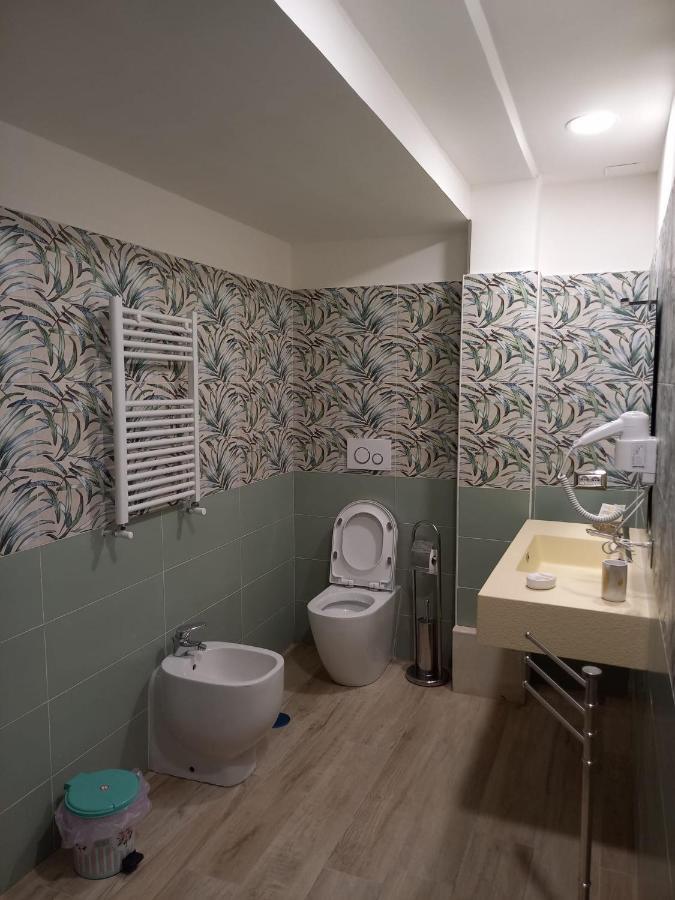Camera Eden Hotel Formia Luaran gambar