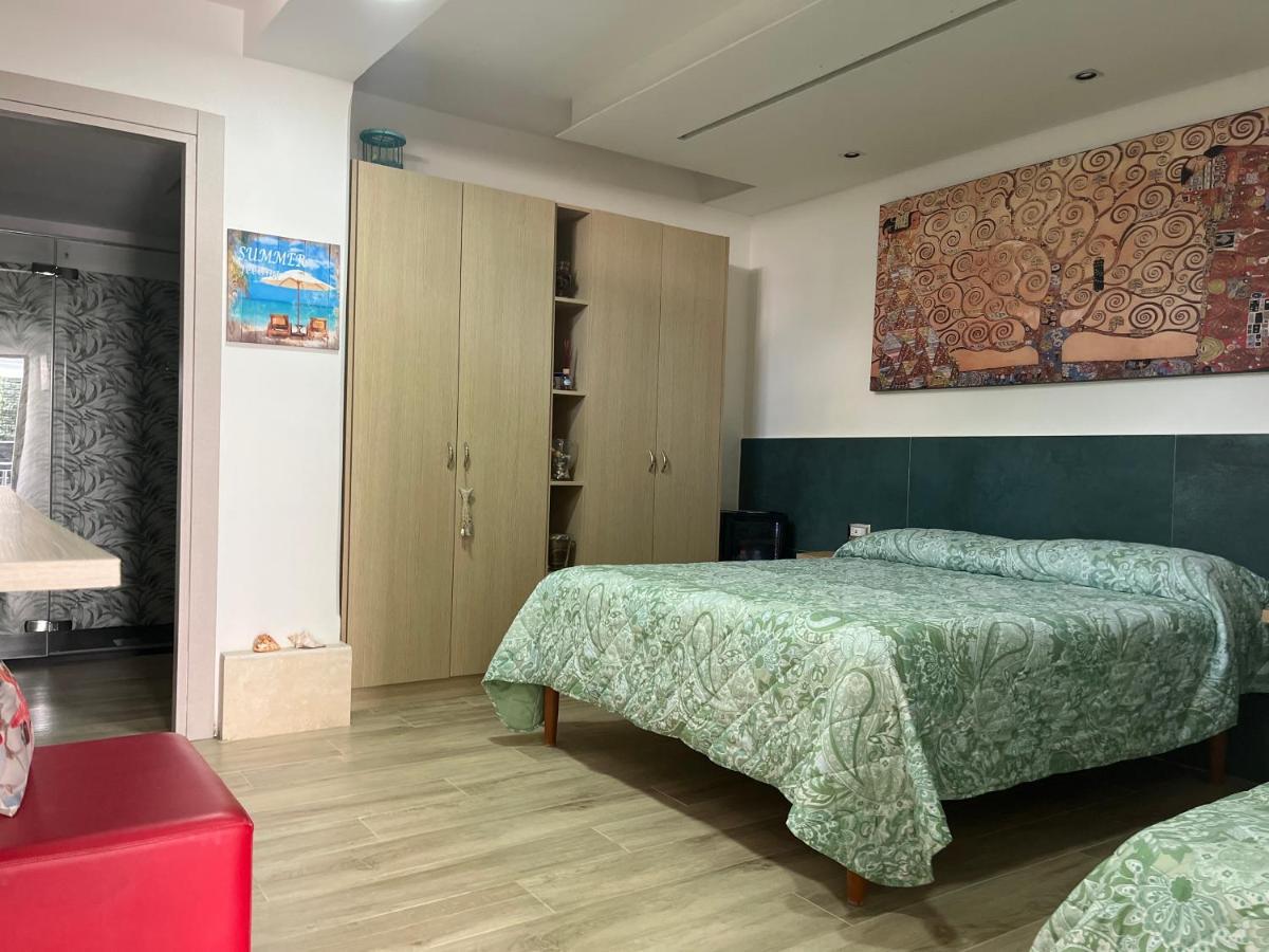 Camera Eden Hotel Formia Luaran gambar